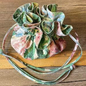 Drawstring Cloth Jewelry Holder/Pouch The Michelle Collection VINTAGE 90s